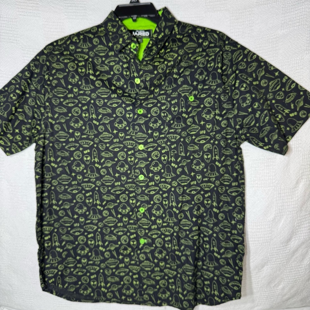 Alien Invasion Glow in the‎ Dark Black Woven Shirt Men’s M Cracker Barrel Excl